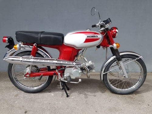 1972 Pristine Honda SS50, one owner, original condition! A vendre