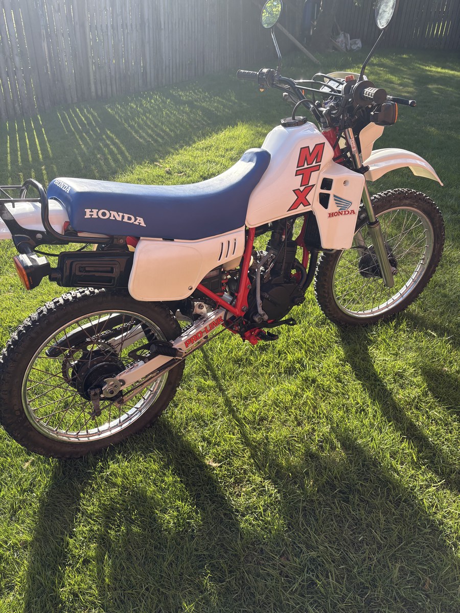 Kit de Arrastre RK 420 SB Honda MTX 80 1983-1986 con Cadena de Colores Kit de Arrastre RK 420 SB Honda MTX 80 1983-1986 con Cadena de Colores
