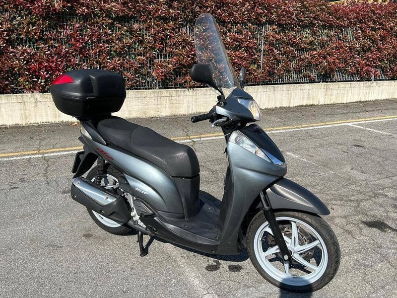 2006 Honda SH 300 - 1 2006 Honda SH 300 - 1