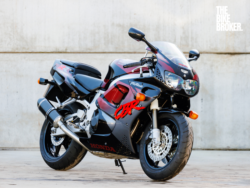 Modello Moto Welly Honda CBR 900RR Fireblade Scala 1:18, Metallo Die-Cast Con Base, Collezionismo, Nuovo In Scatola