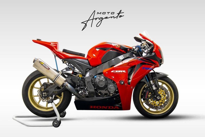 2008 Honda CBR 1000RR Fireblade - 1 2008 Honda CBR 1000RR Fireblade - 1