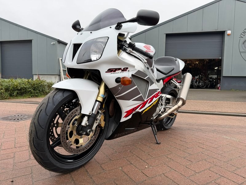 2002 Honda VTR 1000 - 2 2002 Honda VTR 1000 - 2