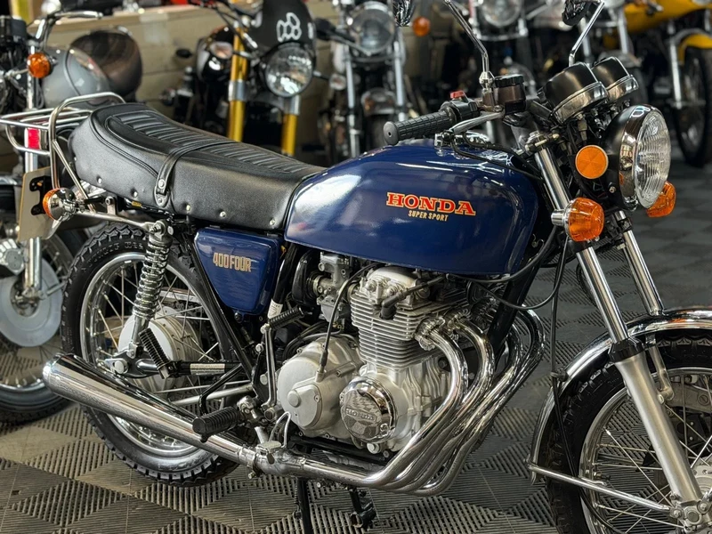 1976 Honda CB 400F Azul Manual, Velocidad 5 en Reino Unido - En 1976 Honda CB 400F Azul Manual, Velocidad 5 en Reino Unido - En