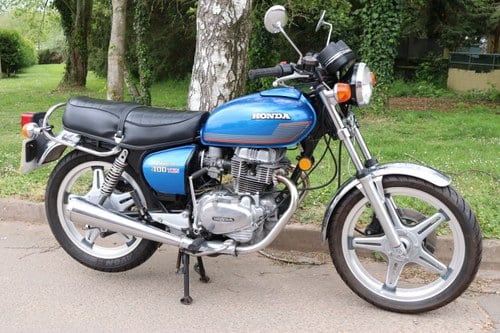 1978 Honda CB400T showing just 5666 miles!!! VENDIDO