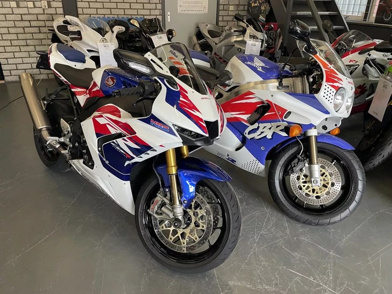 2024 Honda CBR 1000RR Fireblade - 1 2024 Honda CBR 1000RR Fireblade - 1