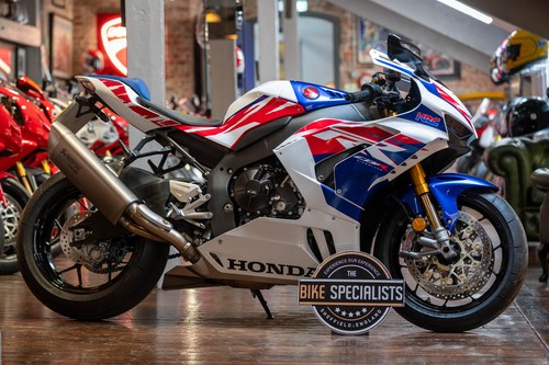 2024 Honda CBR 1000RR SP *400 Miles From New - 1 Owner* VENDIDO