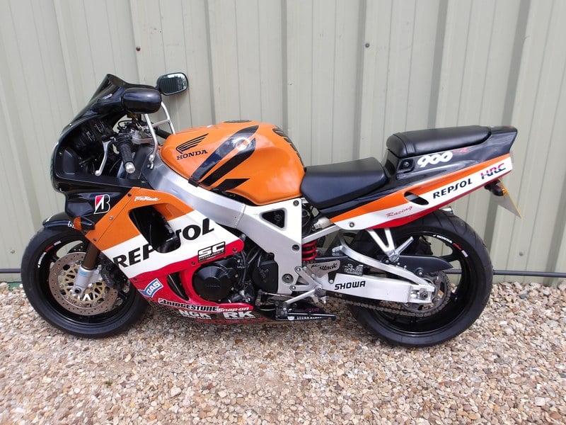 1992 Honda CBR 900RR Fireblade - 2 1992 Honda CBR 900RR Fireblade - 2