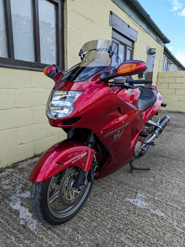 2001 Honda CBR 1100XX - 1 2001 Honda CBR 1100XX - 1