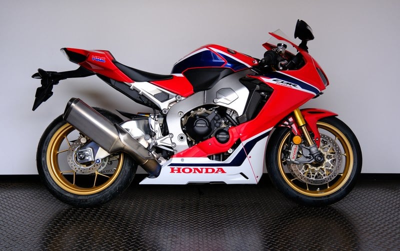 2019 Honda CBR 1000RR Fireblade - 1 2019 Honda CBR 1000RR Fireblade - 1