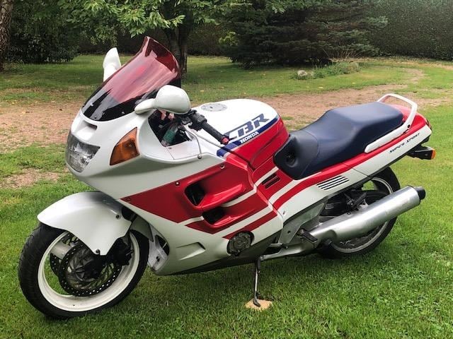 1990 Honda CBR 1000F - 2 1990 Honda CBR 1000F - 2