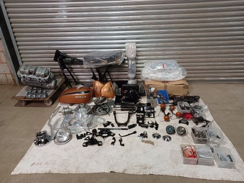 1973 HONDA CB750 FOUR K2 PROJECT ENGINE REBUILT LOTS SPENT Te koop