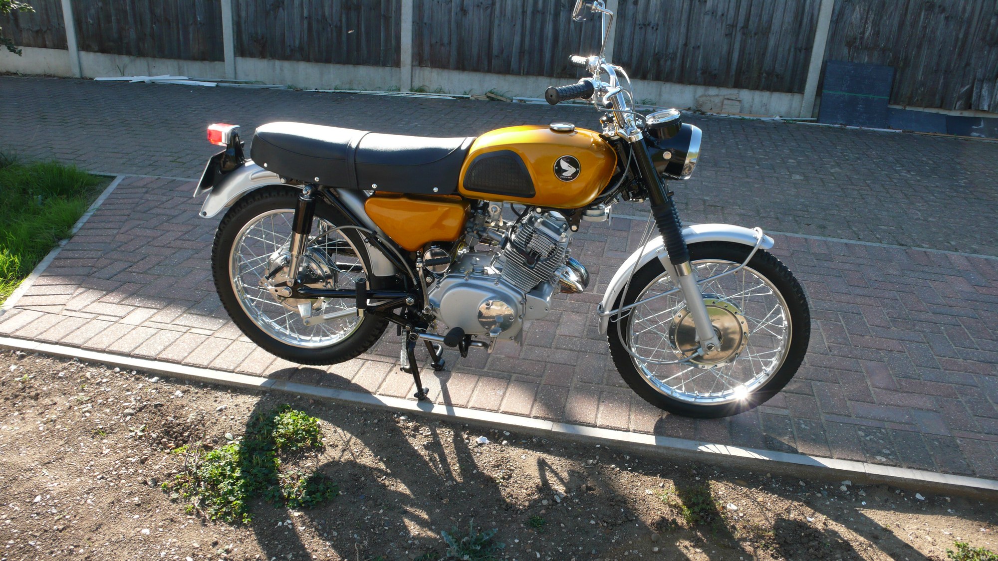 1967 Honda CL160d, foto 2