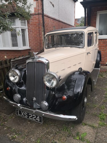 1934 Humber 12HP Saloon For Sale
