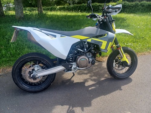 2022 Husqvarna 701 Supermoto 2021