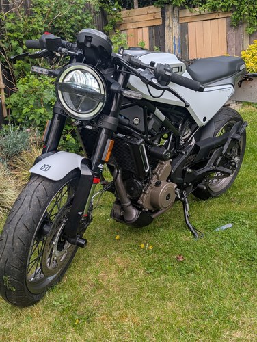 2023 Husqvarna Vitpilen 401