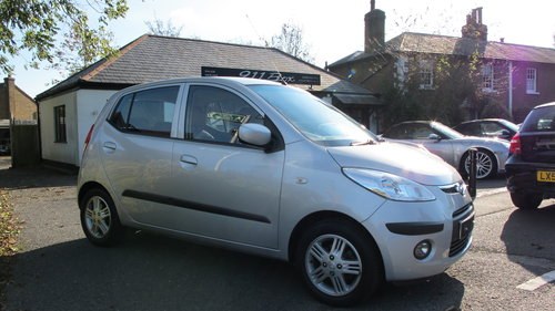 2010 Hyundai i10 Comfort 1.2 Automatic 5 Dr With Air-Conditioning In vendita