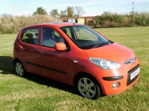 2008 low mileage, cheap road tax, electric slide and tilt sunroof For Sale