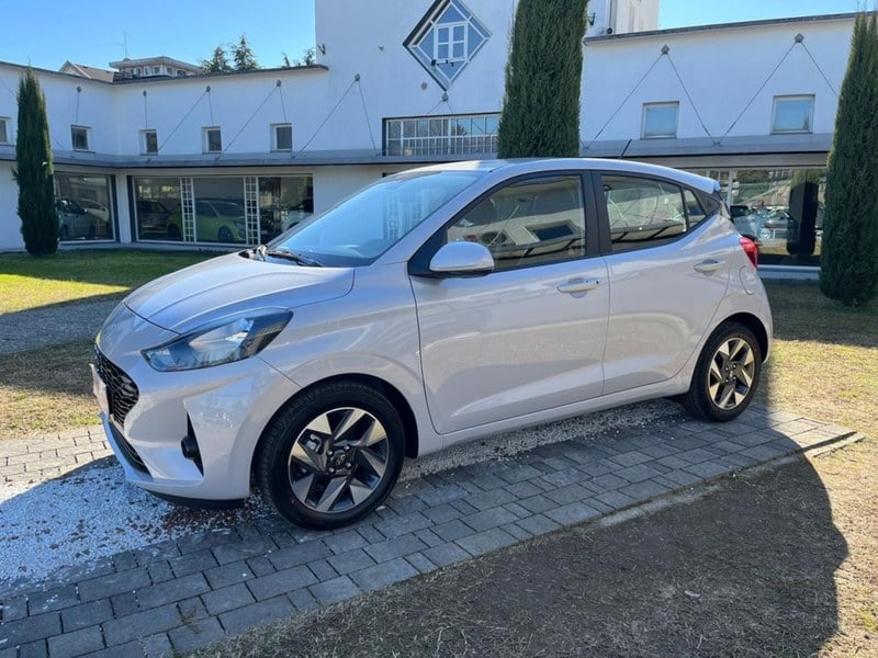 2023 Hyundai I10 - 1 2023 Hyundai I10 - 1