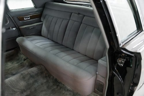 1964 Chrysler Imperial - 9