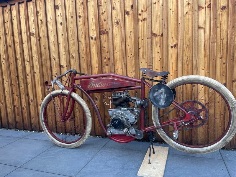 Rapid Classics: Eine Suche. Alle Oldtimer. 7 » Rapid Classics: Eine Suche. Alle Oldtimer. 2025 Indian Boardtrack replica