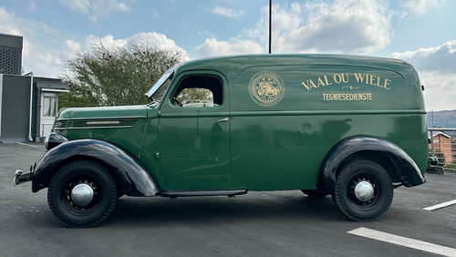 1937 International Harvester D2 Panel Van