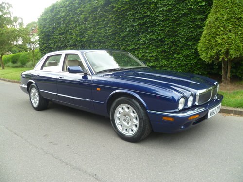 2000 JAGUAR XJ8 4Ltr 28,000 miles only VERKAUFT