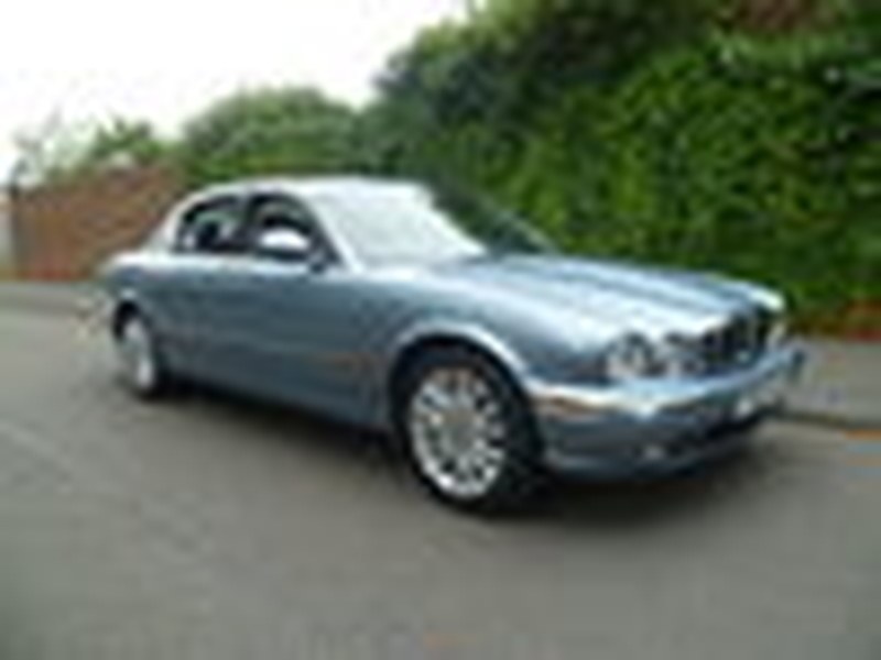 JAGUAR XJ8 SE 4.2 Ltr (X-350) 22,000 miles only