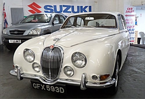 Stunning 1966 Jaguar (Mk2*) 3,4 S-Type AUTO For Sale