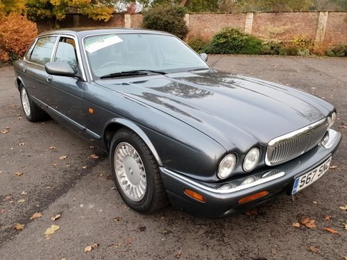 **REMAINS AVAILABLE** 1998 Jaguar XJ8 In vendita all'asta