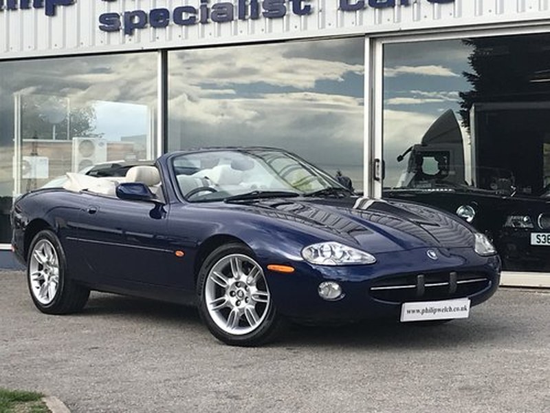 JAGUAR XK8 CONVERTIBLE