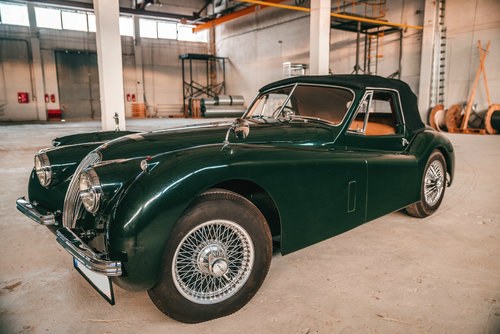 1953 Jaguar XK120 Drophead Coupe British Racing Green. Te koop
