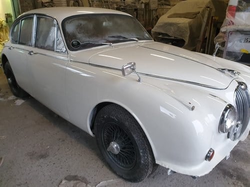 1969 MARK 2 WITH RESTORED AND PAINTED BODYWORK For Sale