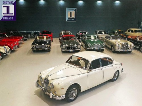 1967 JAGUAR MK2 3.800 SALOON WITH POWER STEERING AND AIR CON In vendita