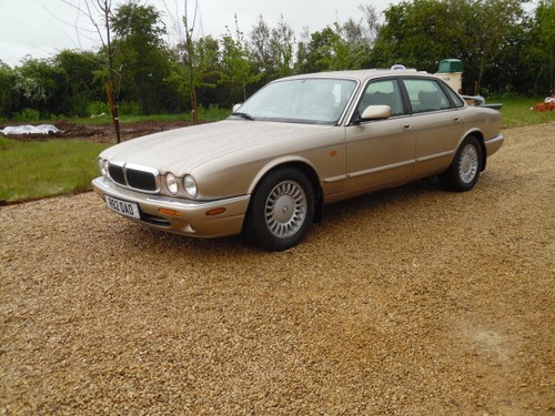 1998 Jaguar XJ8 Saloon - Just 42500 miles only For Sale by Auction