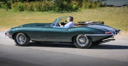 Very early 1961 E-Type Flat Floor Roadster For Sale