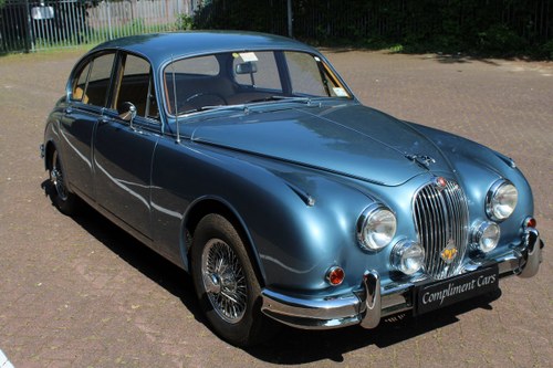 1961 Jaguar MK II € 24.900 VENDUTO