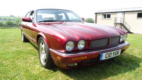 1997 Desirable XJR with less miles than most! In vendita