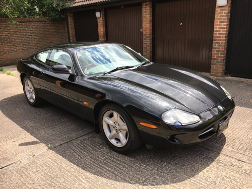 Jaguar XK8 1997 4.0 V8 with only 22064 miles from new!  For Sale