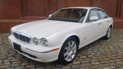 2006 JAGUAR XJ8 3.0 EXECUTIVE WITH LEATHER INTERIOR  SOLD