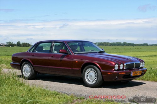 1998 Jaguar XJ8 Executive preserved in good condition For Sale
