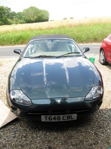 1999 One owner, convertible XK8, with £1000 of spares. In vendita