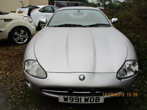 2000 XK8 COUPE 4LTR SPORTS CAR JUST 75,000 MILES F.S.H MOT AUGUST In vendita