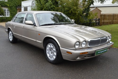 1998 Beautiful Jaguar Sovereign LWB In vendita