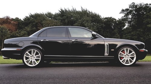 2007 Jaguar xjr portfolio 1 of 100 limited production For Sale