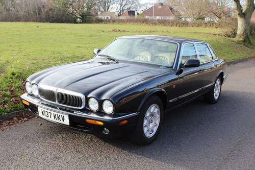 Jaguar XJ8 Executive 2000 - To be auctioned 31-01-20 For Sale by Auction