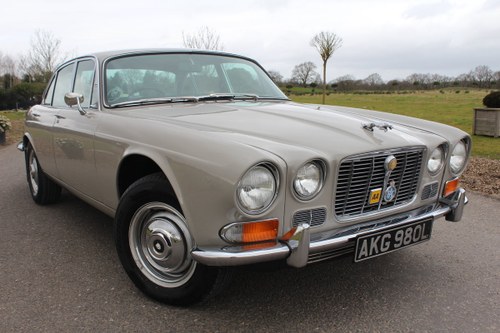 1972 Jaguar XJ XJ6 Series 1 4.2 Manual with Overdrive For Sale