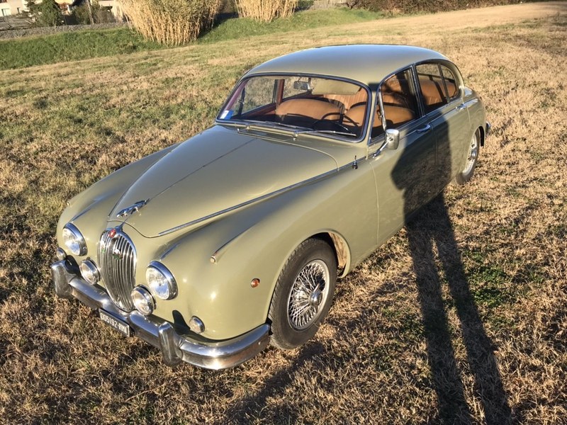 Very nice original 2,4 L Jaguar Mk2 lhd