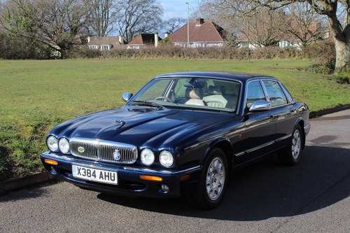 Jaguar XJ8 2000 - To be auctioned 26-06-20 For Sale by Auction