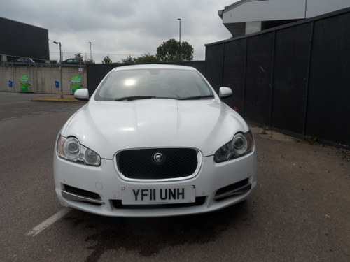 2011 SPORT LUXURY 3 LTR DIESEL IN WHITE WITH BLACK LEATHER F.S.H For Sale