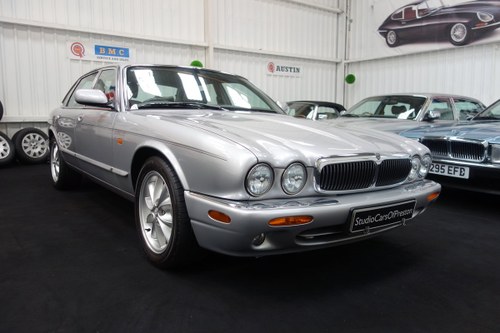 2000 Jaguar XJ8 3.2 Excellent condition A lovely example SOLD